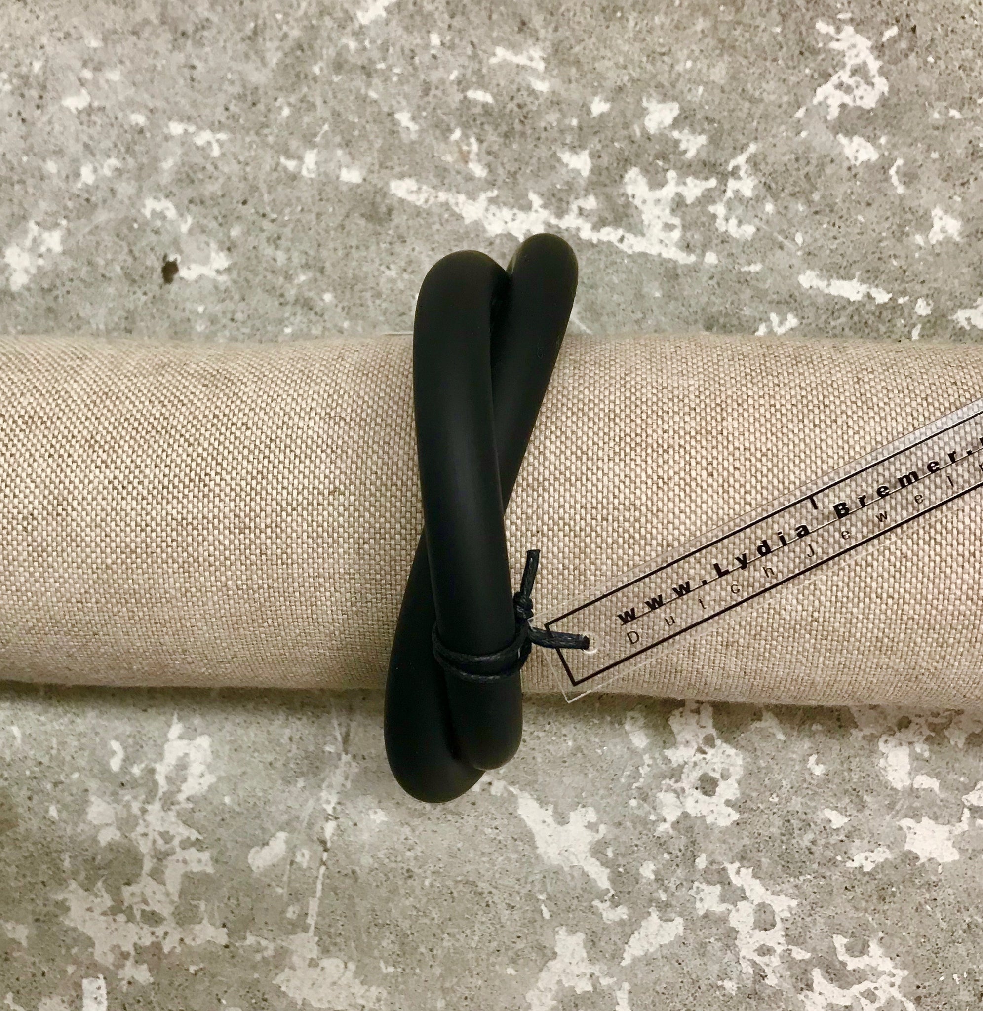 BRACELET - THICK DOUBLE TUBE ROUND MAT